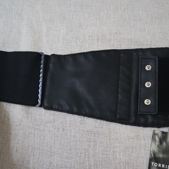 Torrid Black Lace Ribbon Corset NWT - Picture 9 of 15